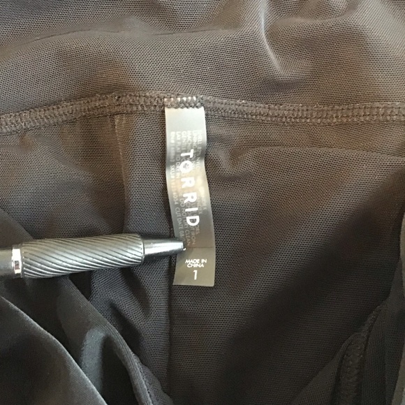 Torrid Black High-Waist Bike Shorts with Side Pockets - Picture 3 of 3